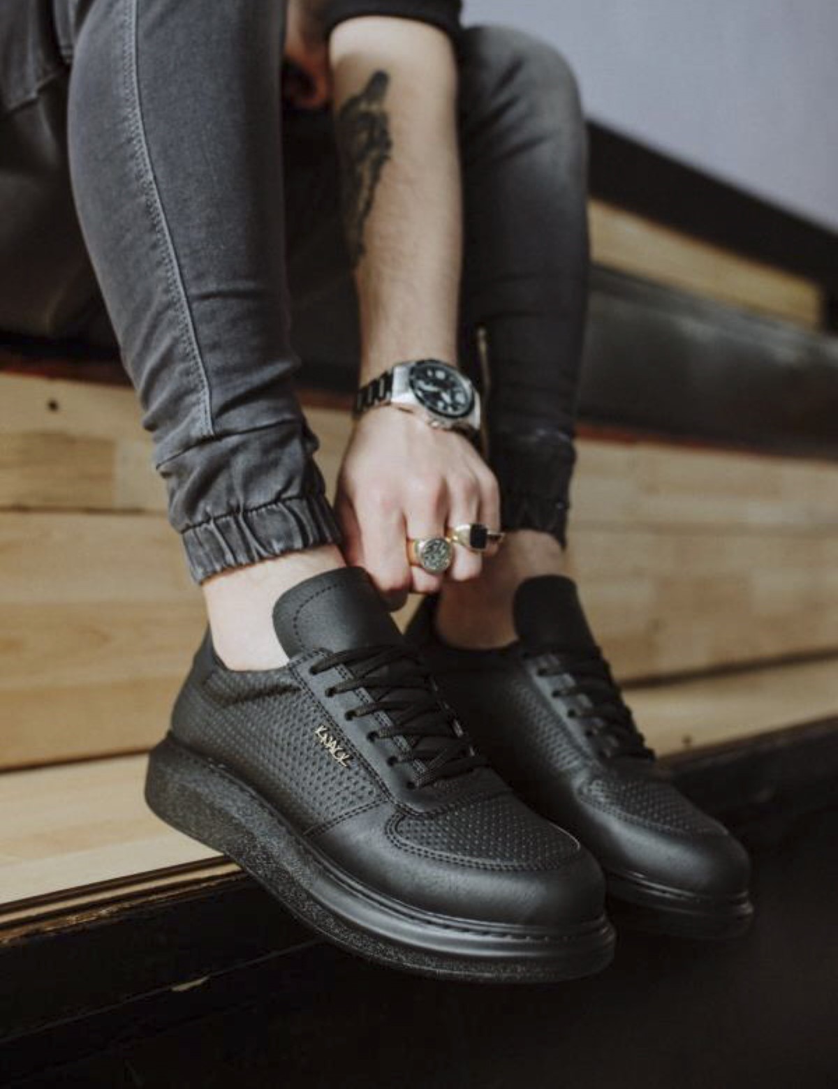 Ανδρικά μαύρα Sneakers δερματίνη ανάγλυφο σχέδιο 0422020BT φωτογραφία